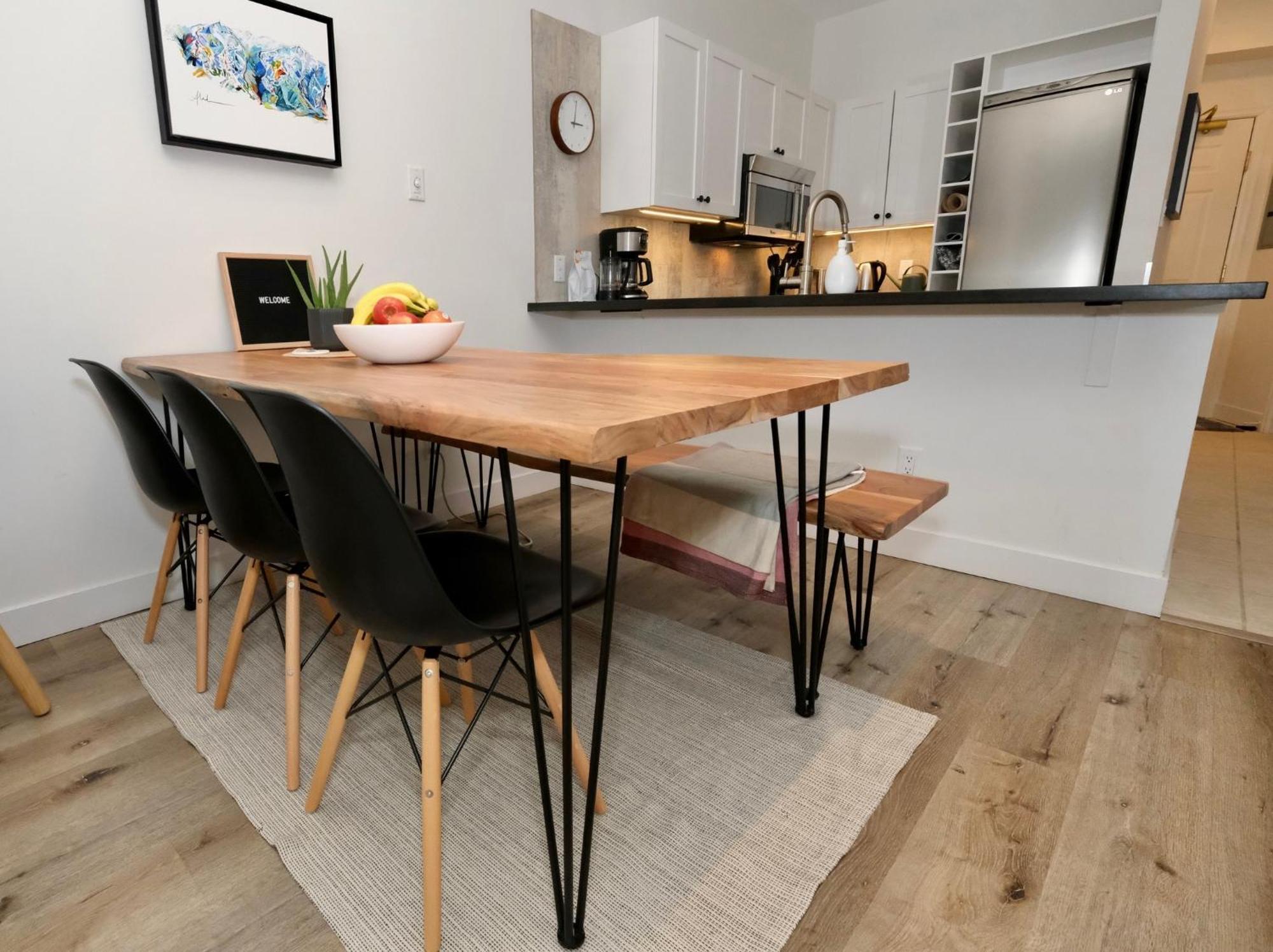 Apartment 2br 2ba Mountain Escape W Perfect Quiet Village Location Near To Shops, Cafes, Olympic Rings Whistler